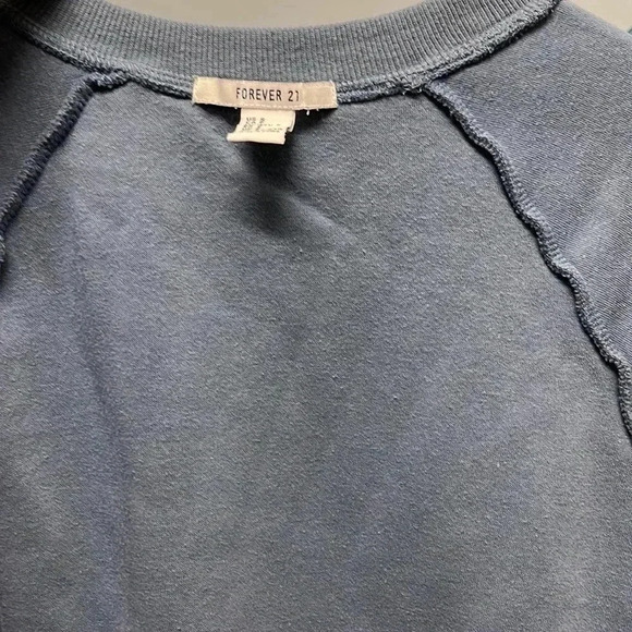 Forever 21 Fleece Sweatshirt.​​ - Picture 5 of 5